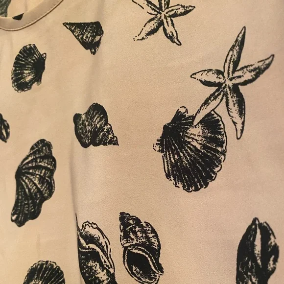 Shell Pattern Top - Picture 3 of 4